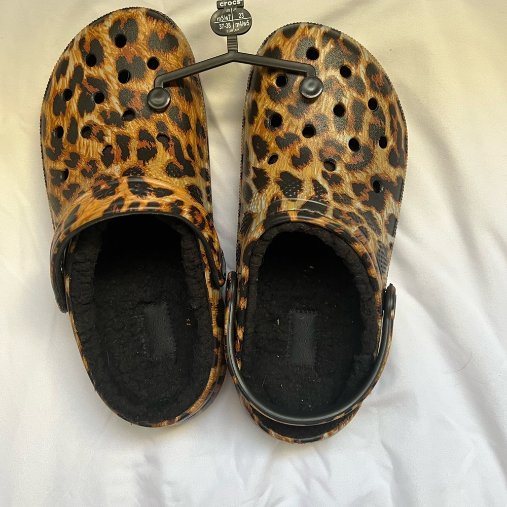 Fuzzy cheetah print crocs